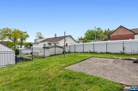 40 17th Avenue Elmwood Park NJ 07407