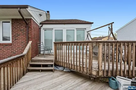 40 17th Avenue Elmwood Park NJ 07407