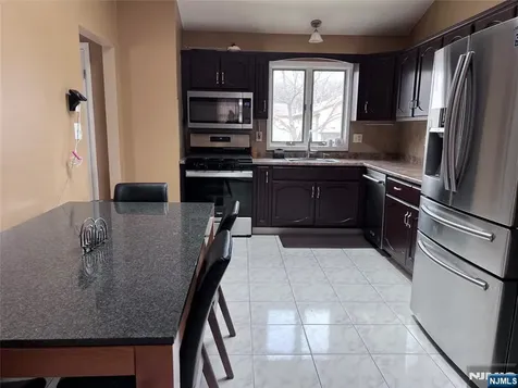 7 Spruce Street Elmwood Park NJ 07407