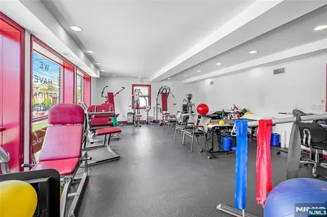 582 Franklin Avenue Nutley NJ 07110