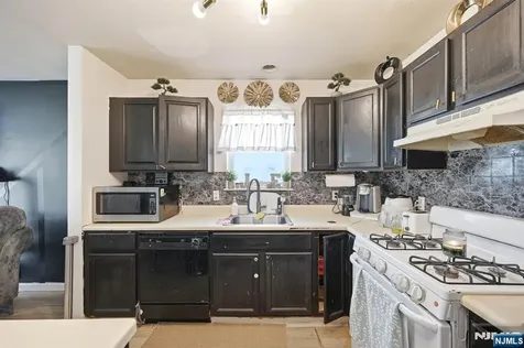 24 Johnson Avenue Newark NJ 07108