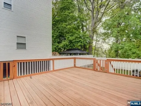 564 Sanford Avenue Newark NJ 07106