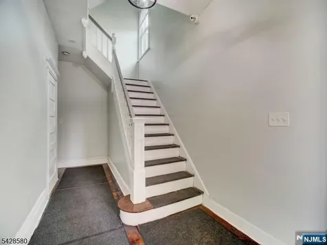 564 Sanford Avenue Newark NJ 07106
