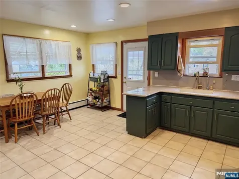 318 Cumberland Avenue Paterson NJ 07502