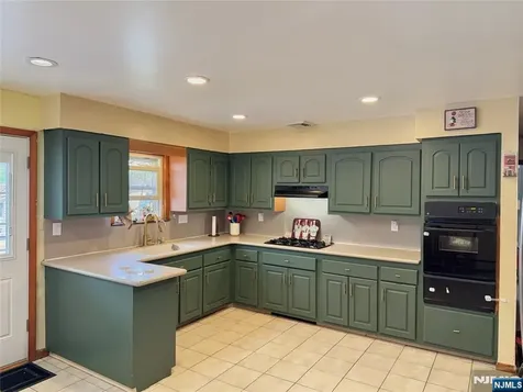 318 Cumberland Avenue Paterson NJ 07502