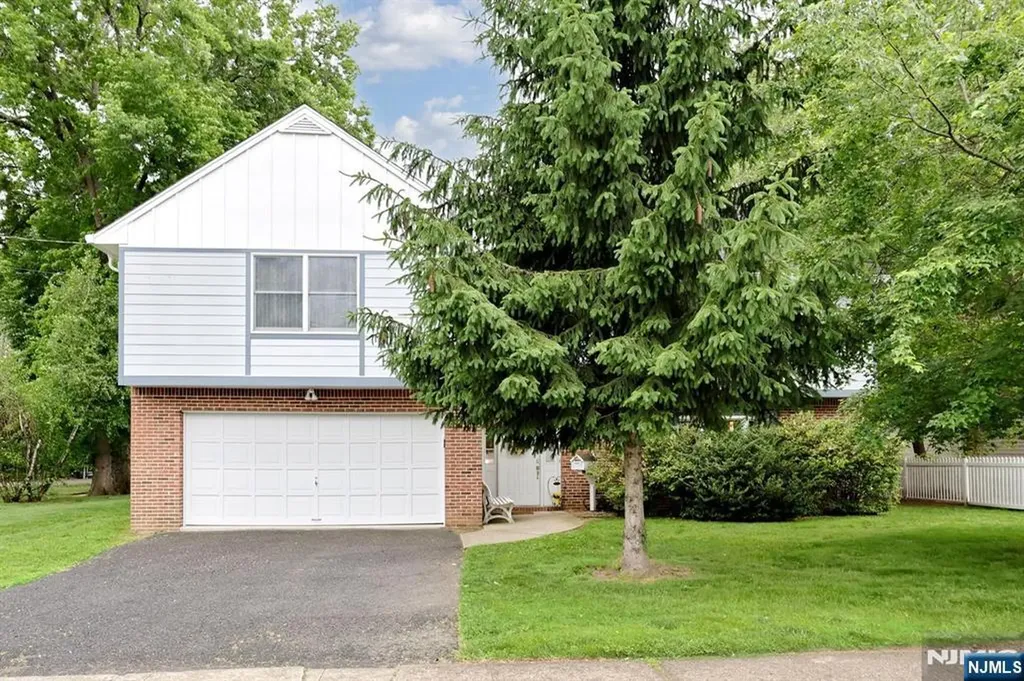 51 Palisade Avenue Emerson NJ 07630