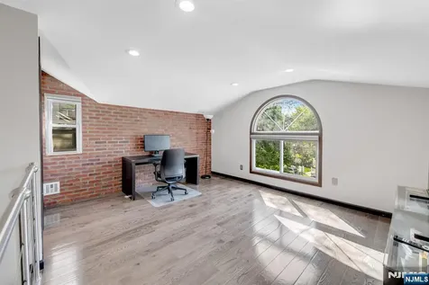 247 Glenwood Avenue Leonia NJ 07605