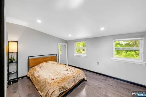 247 Glenwood Avenue Leonia NJ 07605