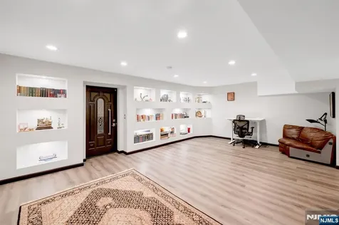 247 Glenwood Avenue Leonia NJ 07605