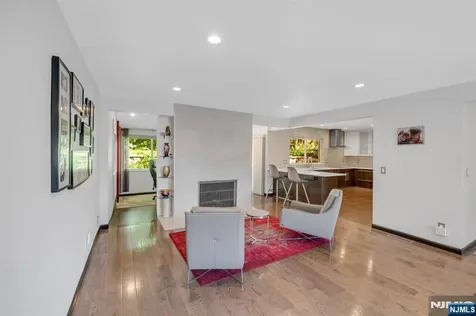 247 Glenwood Avenue Leonia NJ 07605
