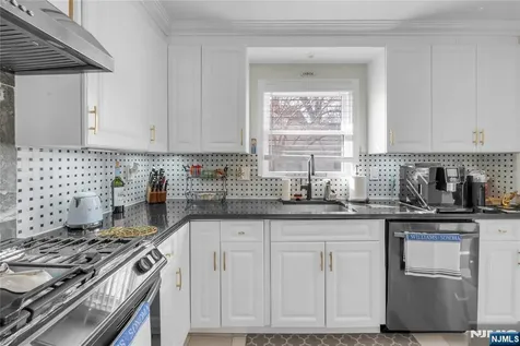 170 Tenafly Road Englewood NJ 07631