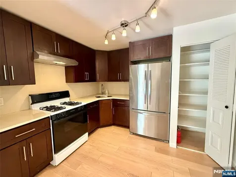 901 Tuliptree Court Mahwah NJ 07430