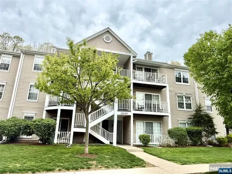 901 Tuliptree Court Mahwah NJ 07430