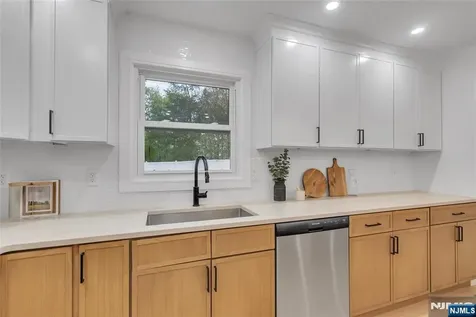 76 Point View Parkway Wayne NJ 07470