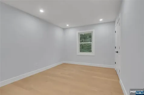 76 Point View Parkway Wayne NJ 07470