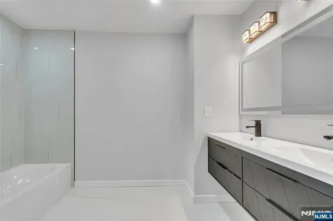 76 Point View Parkway Wayne NJ 07470