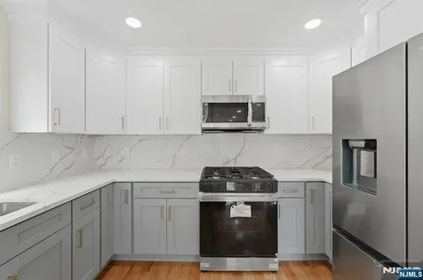 271-273 Schley Street Newark NJ 07112