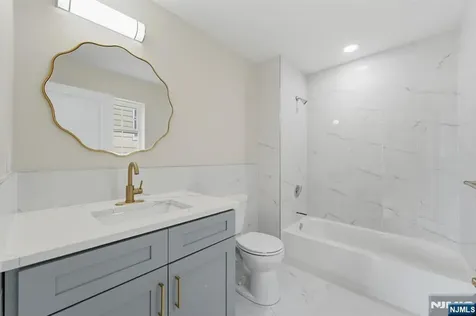 271-273 Schley Street Newark NJ 07112