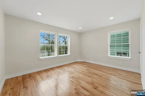 271-273 Schley Street Newark NJ 07112
