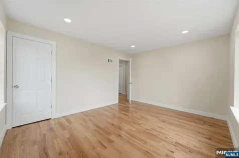 271-273 Schley Street Newark NJ 07112