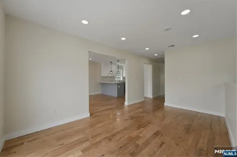 271-273 Schley Street Newark NJ 07112