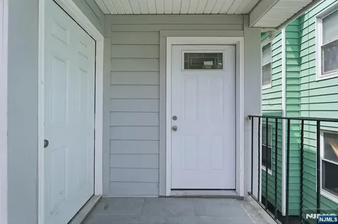 271-273 Schley Street Newark NJ 07112