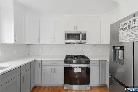 271-273 Schley Street Newark NJ 07112