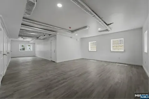 271-273 Schley Street Newark NJ 07112