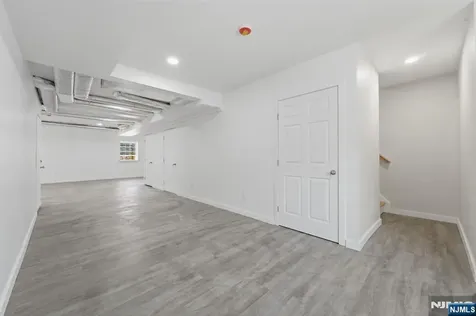 271-273 Schley Street Newark NJ 07112