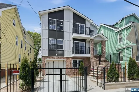 271-273 Schley Street Newark NJ 07112
