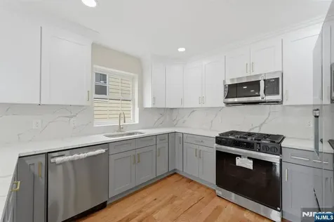 271-273 Schley Street Newark NJ 07112