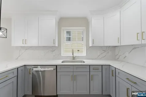 271-273 Schley Street Newark NJ 07112