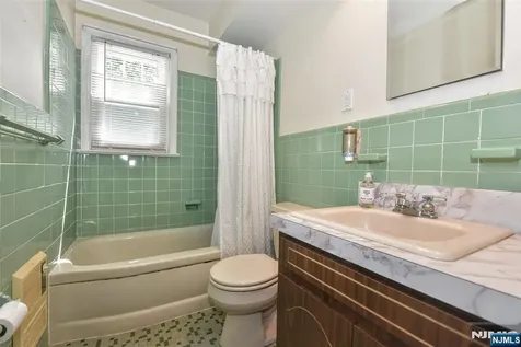 51 Charles Street Dumont NJ 07628