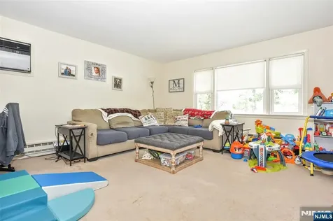 51 Charles Street Dumont NJ 07628