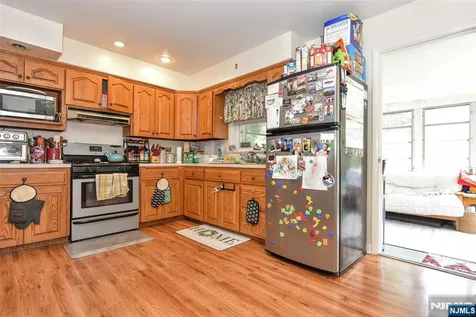 51 Charles Street Dumont NJ 07628