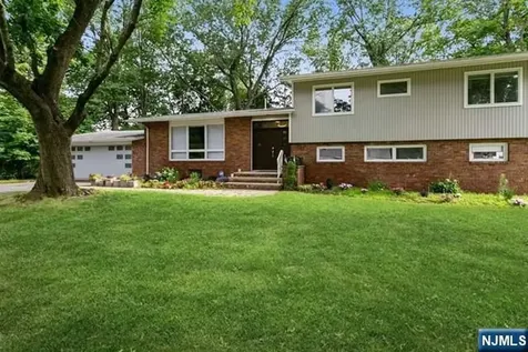 2 Monument Place Cresskill NJ 07626