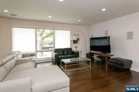 2 Monument Place Cresskill NJ 07626