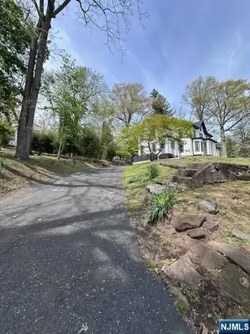 231 Wierimus Road Hillsdale NJ 07642