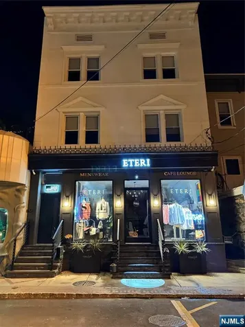 268 Old River Road Edgewater NJ 07020