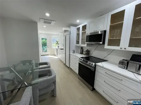 268 Old River Road Edgewater NJ 07020
