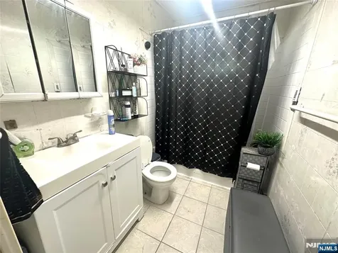25 Hazelton Street Ridgefield Park NJ 07660