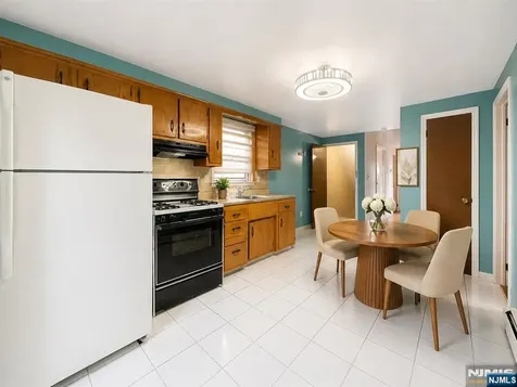 10B Reynolds Avenue East Newark NJ 07029