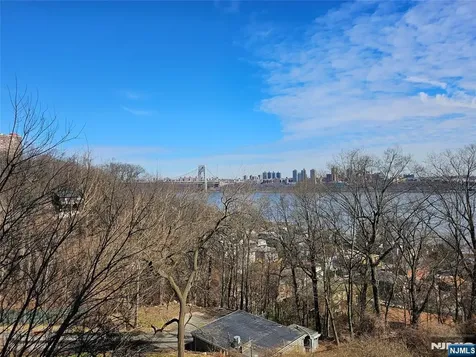 4 Horizon Road Fort Lee NJ 07024