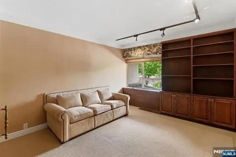 4 Horizon Road Fort Lee NJ 07024