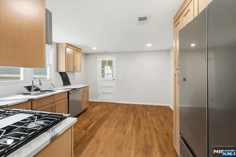 37 Roth Avenue Oakland NJ 07417