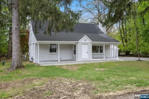 37 Roth Avenue Oakland NJ 07417