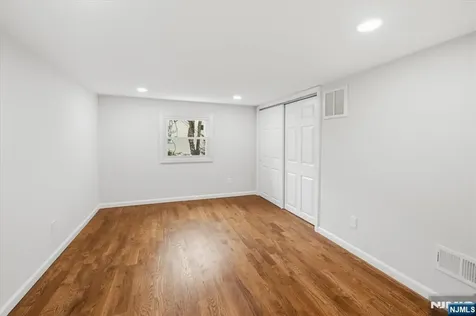 37 Roth Avenue Oakland NJ 07417