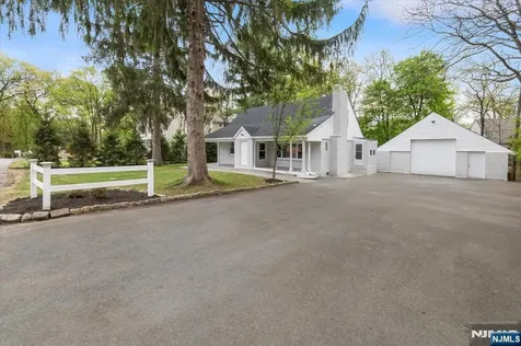 37 Roth Avenue Oakland NJ 07417