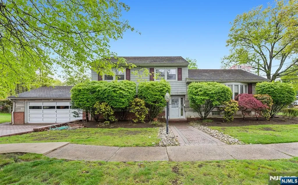 339 Beechwood Road Oradell NJ 07649