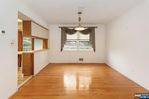 339 Beechwood Road Oradell NJ 07649